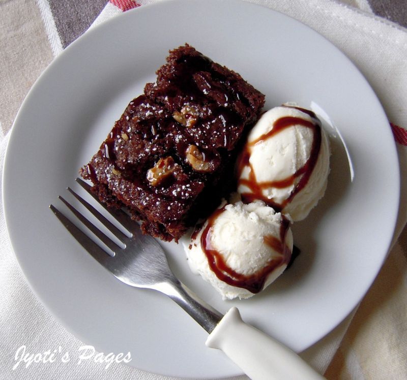 Brownies with ice cream