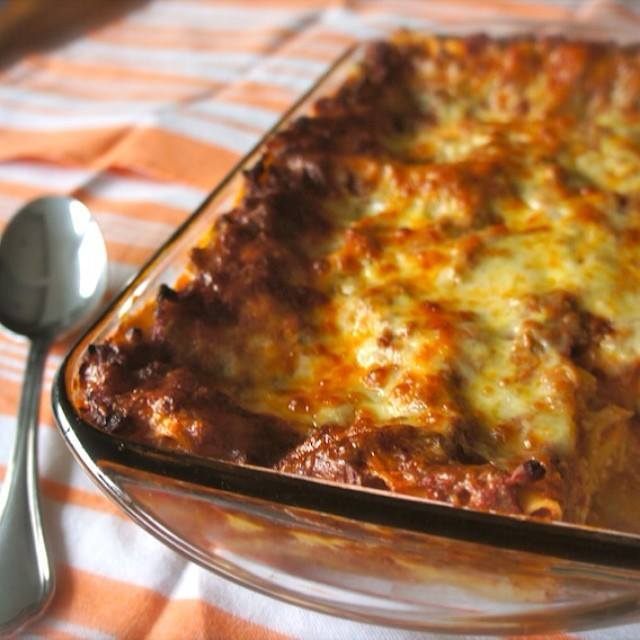 meaty and cheesy lasagna