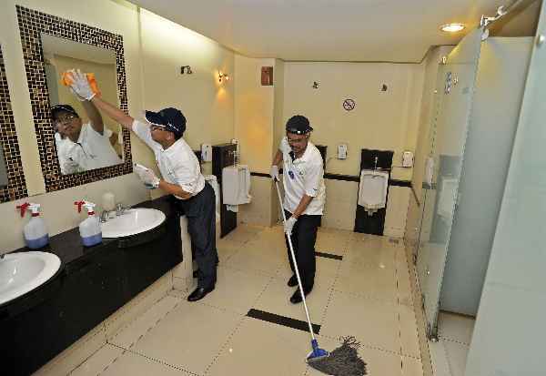 Toilet selalu dibersihkan