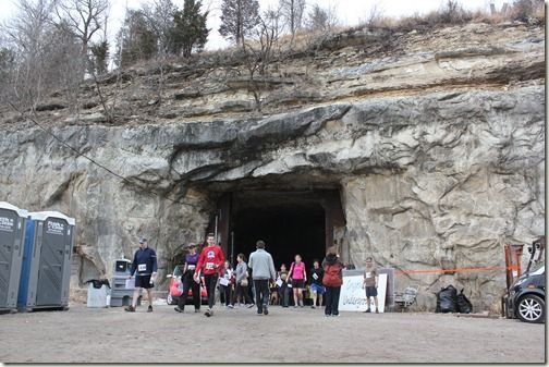 Crystal City Cave Run diadakan di Missouri