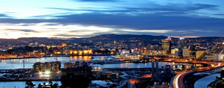 Kota Oslo di malam hari