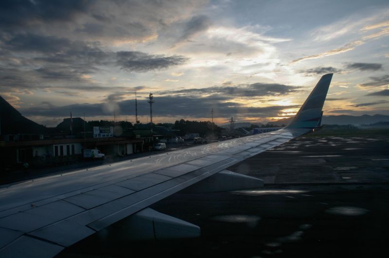 Sunrise di bandara Adi Sucipto