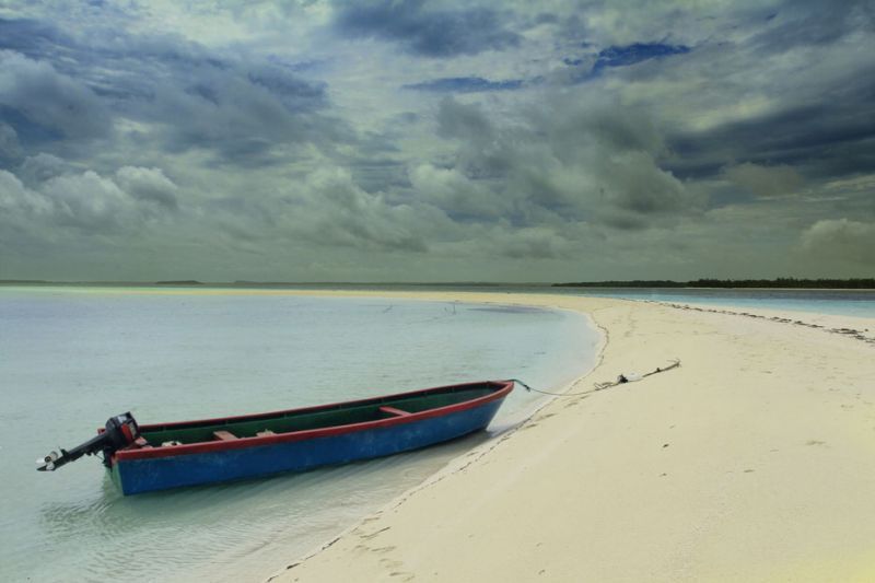 Pantai Ngurtafur, Maluku