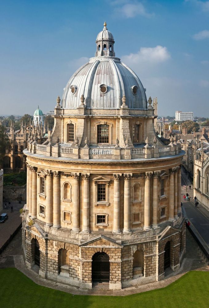 bagian luar perpustakaan Oxford