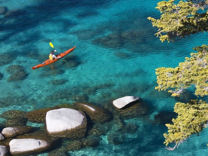 Olahraga Kayak di Danau Tahoe