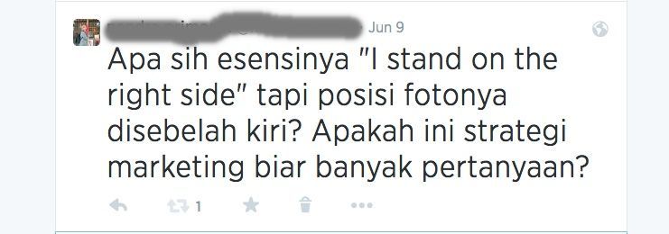 Stand on the right sight kok fotonya di kiri?