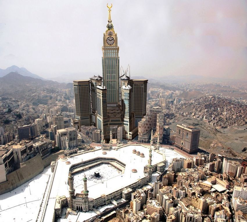 Abraj Al Bait atau Menara Jam Mekkah