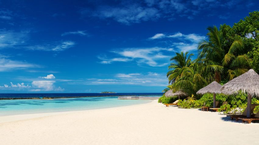 pantai pasir putih di Maldives