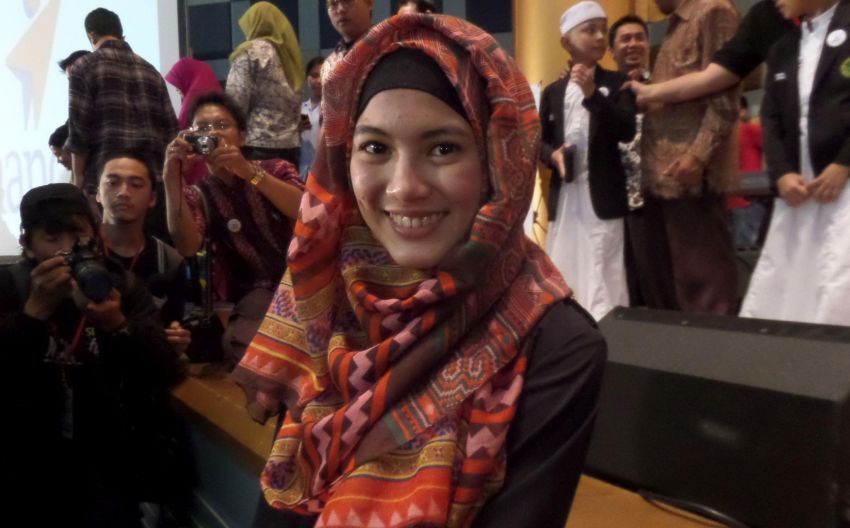 Alyssa Soebandono, artis yang mulai berjilbab syar'i