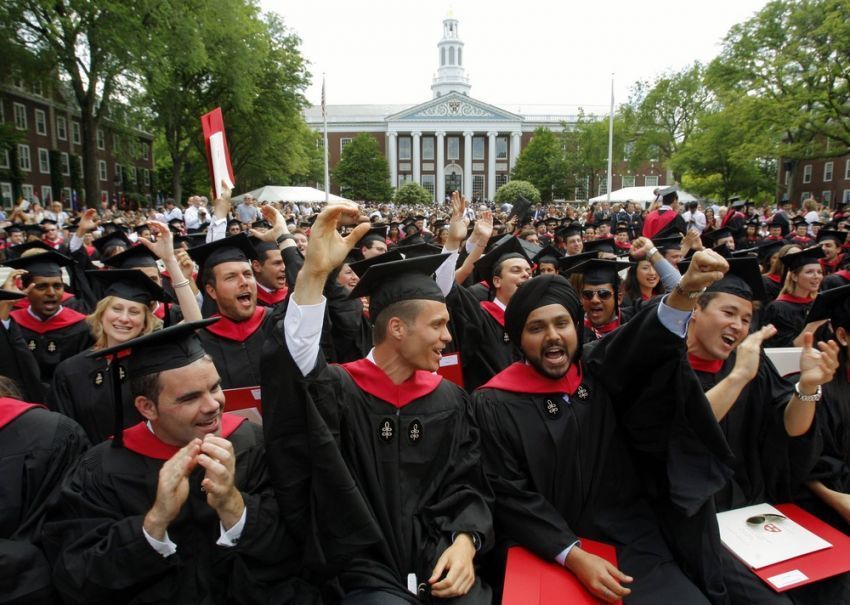 Wisuda program Master di Harvard Business School