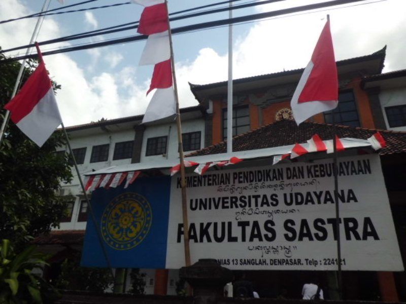 kuliah sastra itu seru kok