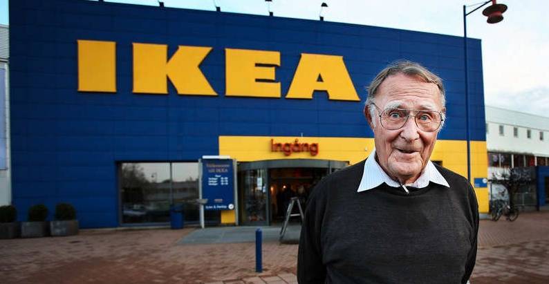 Ingvar Kamprad, kelas ekonomi lebih hemat