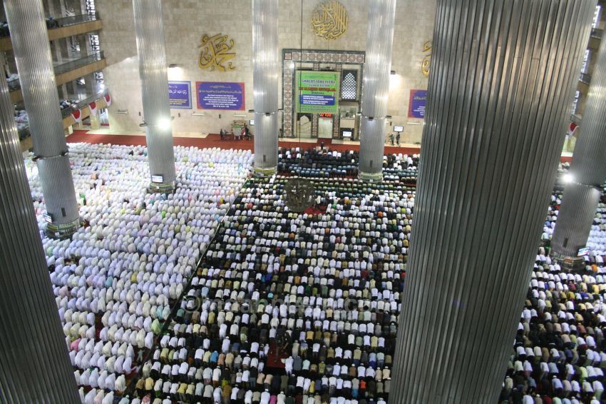 Istiqlal-Mosque-Jakarta-Indonesia-3