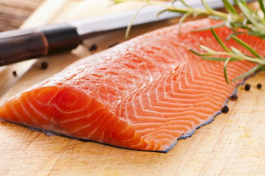 Salmon, kaya akan omega-3