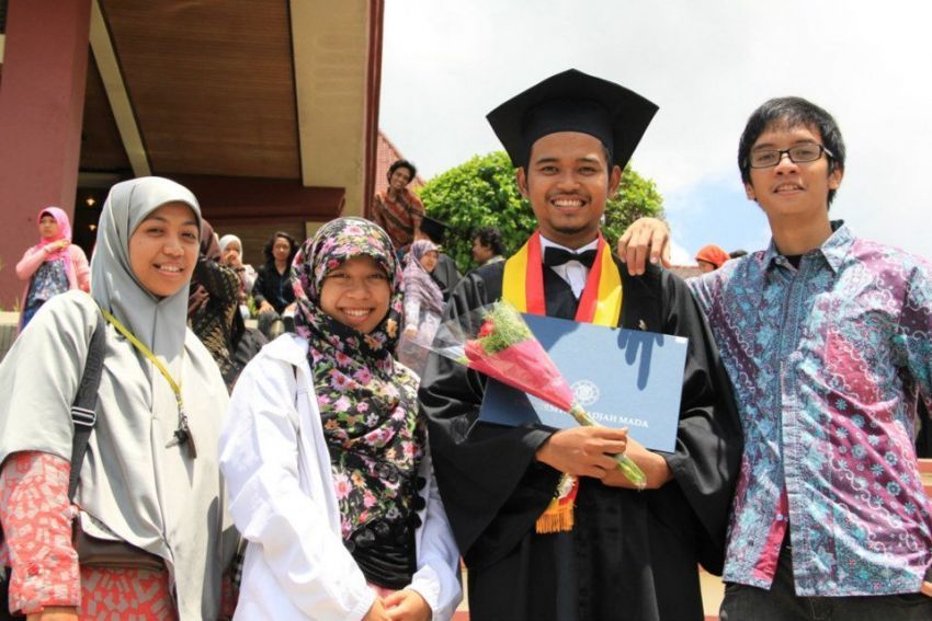 Sampai wisuda pun tetap bertanya-tanya