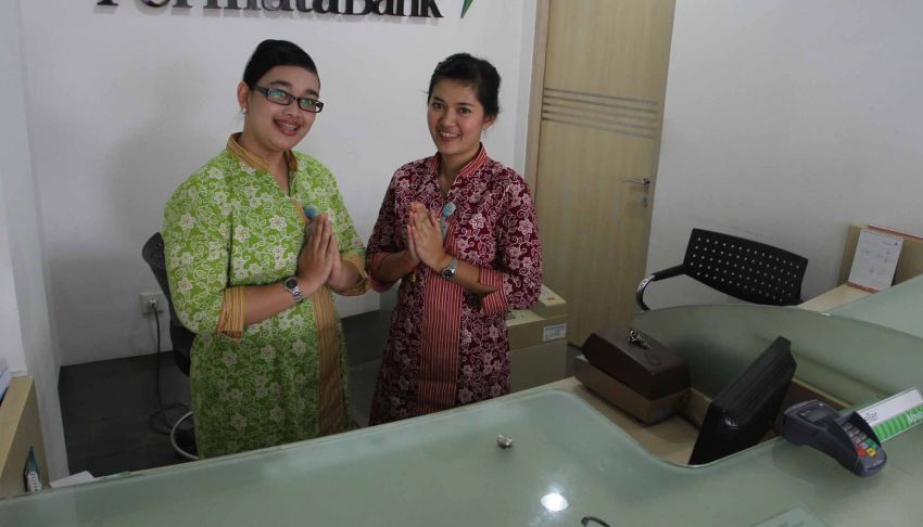 Suka Duka yang Cuma Bisa Dirasakan Oleh Pacar Karyawan Bank