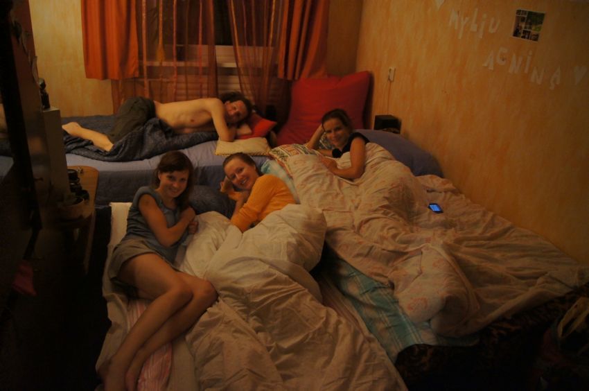 Menginap ala couchsurfing