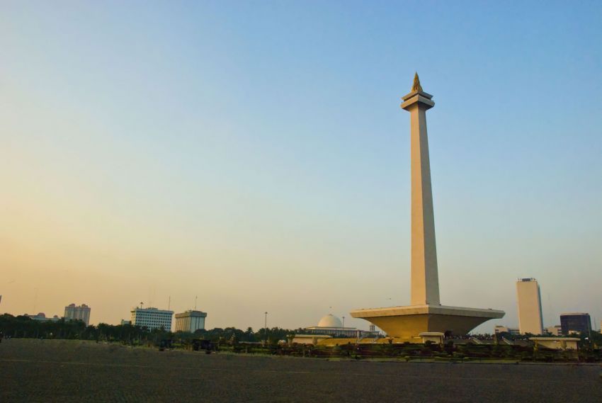 Monas-monument-Jakarta-Indonesia