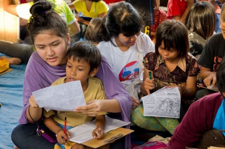 bagikan ilmu yang bermanfaat