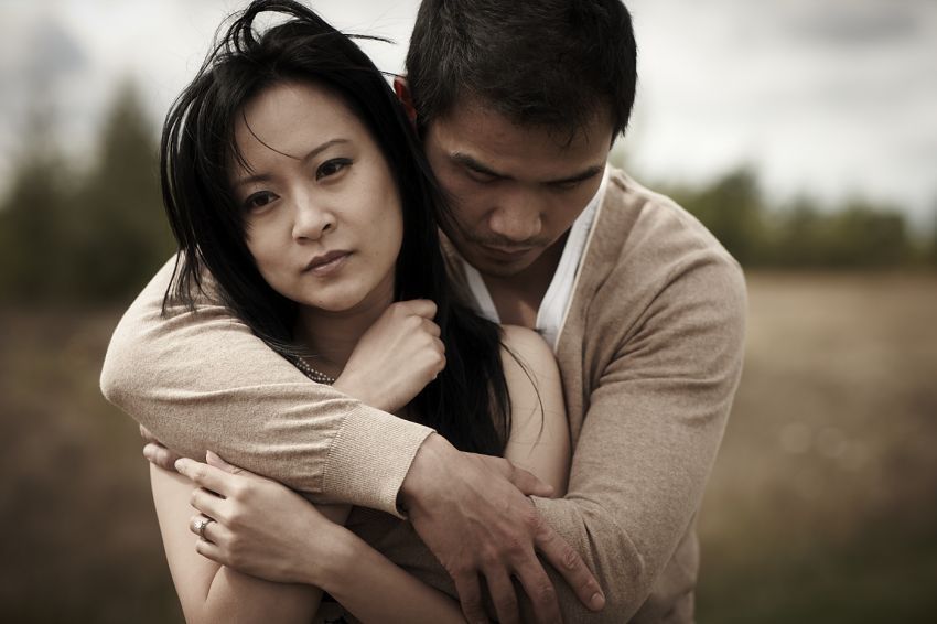 creative-engagement-shoot-photos-sad-heartbreaking-field-101