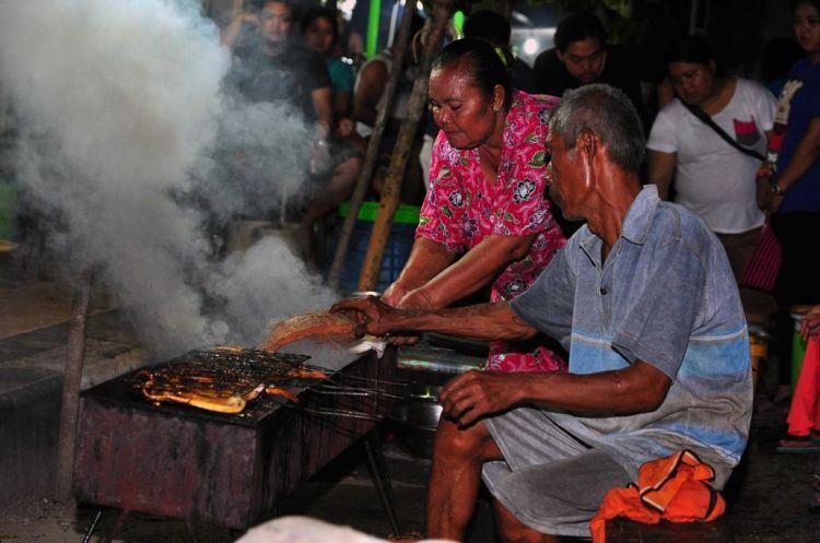 Ikan bakar di alun-alun Karimunjawa