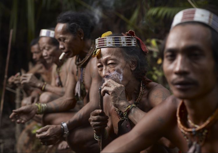 Suku Mentawai