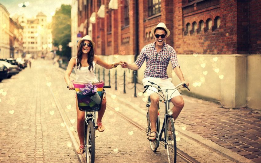 street-boy-girl-bicycles-love-hearts-city-hd-wallpaper