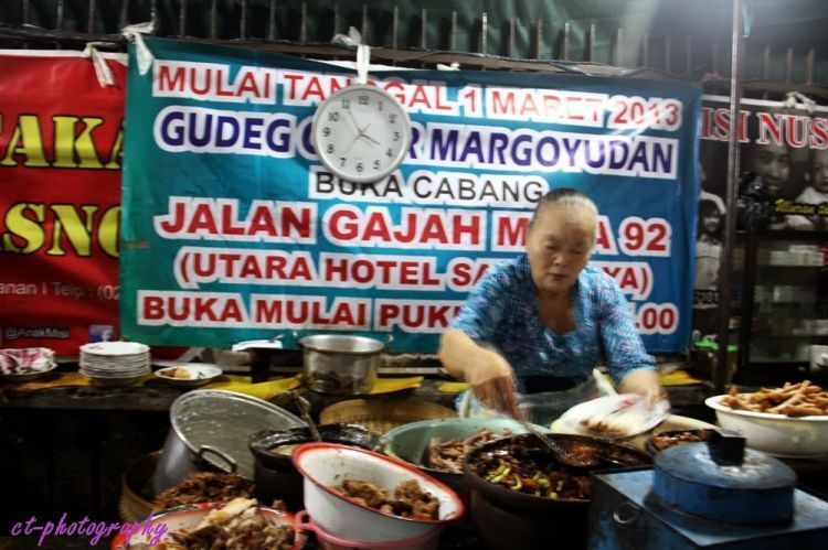 gudeg ceker Margoyudan Solo