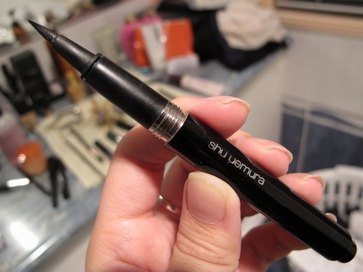 Liquid pen eyeliner