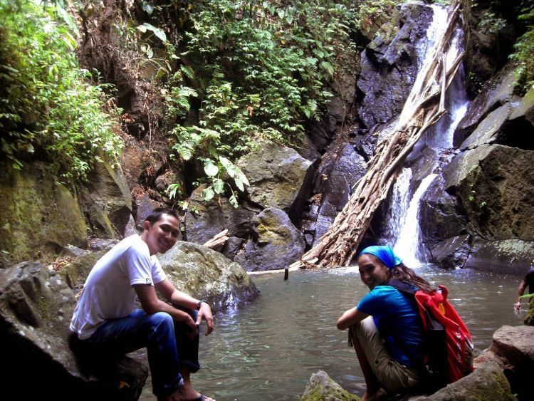 Nadine Chandrawinata di terjun pria laot