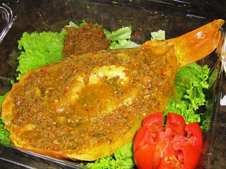 Penampakan dari sashimi khas Toba