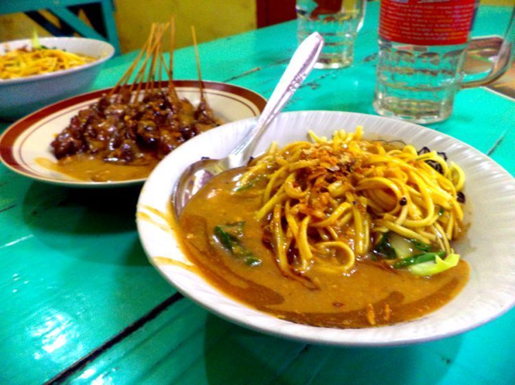 Mie ongklok makanan khas Wonosobo yang bisa menggoyang lidah