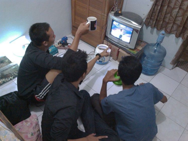 Nobar murah tapi nggak kalah seru