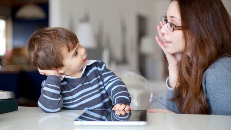 Kenapa Kamu Tak Perlu Merasa Tabu Menjelaskan Soal Seks, Masturbasi, dan Cara Membuat Bayi Pada Anakmu Nanti