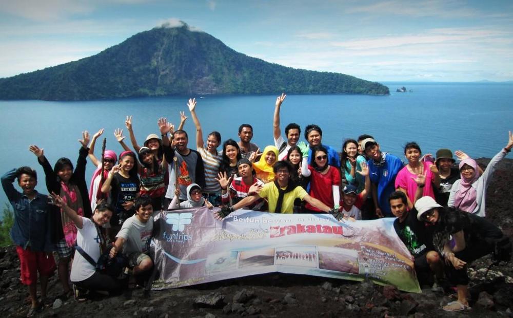 Menjelajahi Keindahan Krakatau Dengan Modal 400 Ribuan