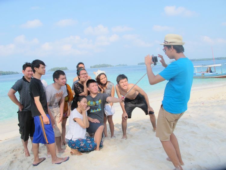 Liburan bareng teman ke Pulau Seribu. Mau?