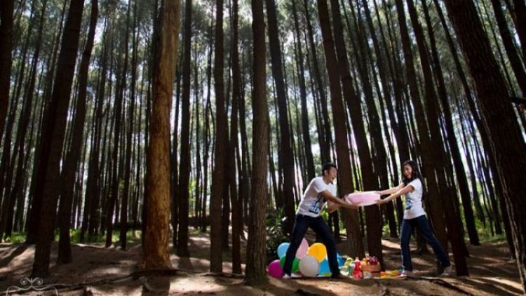 10 Lokasi yang Layak Jadi Pilihan Untuk Latar Foto Prewedding-mu Bersama Pasangan