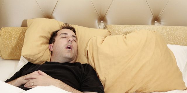 8 Fakta Kesehatan tentang Kebaikan dari Tidur Miring ke Kanan