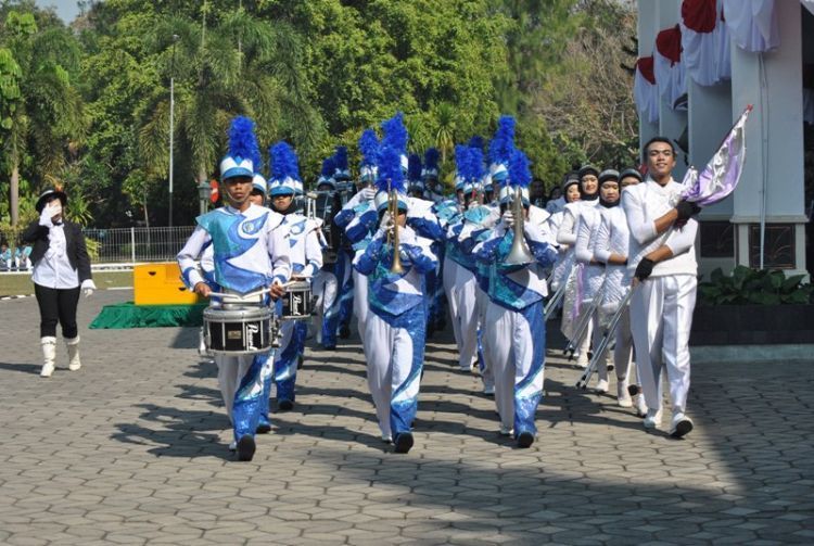 marching band UNS luar biasa!