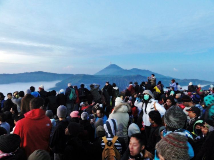 Menanti matahari keluar dari persembunyiannya