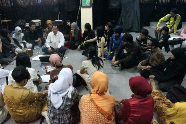 Beginilah Rasanya Jadi Mahasiswa yang Kuliah di Jurusan Sastra