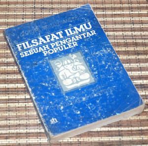 Buku karyanya adalah jimat