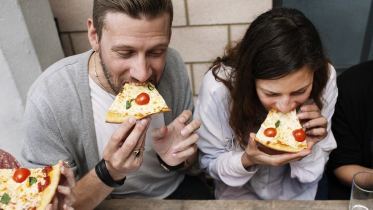 Mindful Eating: Makan Dengan Penghayatan dan Kenikmatan Demi Menurunkan Berat Badan