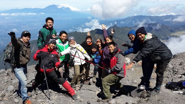 Jadi pemandu gunung