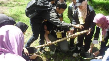 Sebaik-baik Mahasiswa Adalah Mereka yang Mau Turun ke Jalan. Bukan Hanya Diam di Kelas dan Mendengarkan