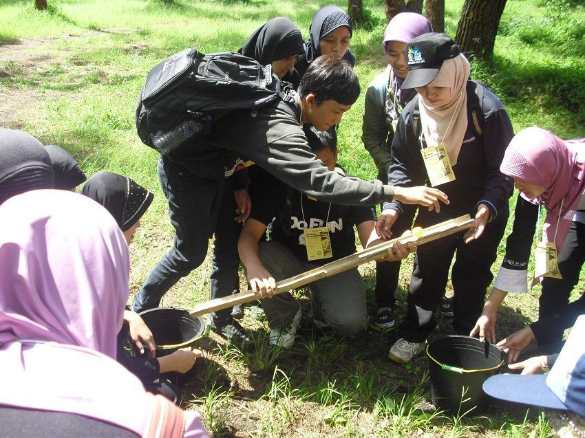 Sebaik-baik Mahasiswa Adalah Mereka yang Mau Turun ke Jalan. Bukan Hanya Diam di Kelas dan Mendengarkan