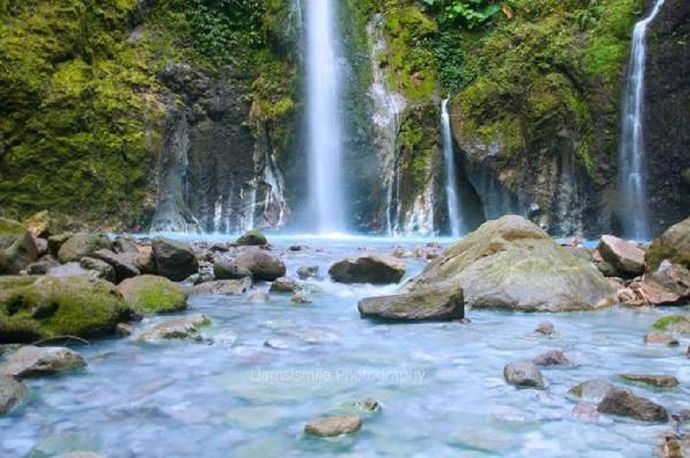 Mandi di air terjun ini konon bisa segera menemukan jodoh