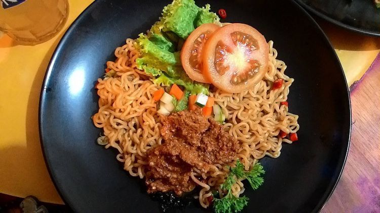 Mie goreng rasa rendang