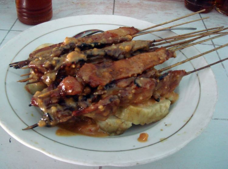 sate madura