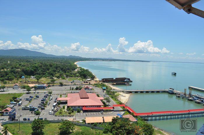 Mercusuar di pantai